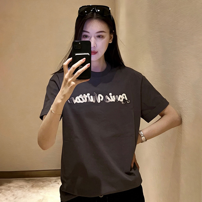 lv louis vuitton gradient logo t-shirt